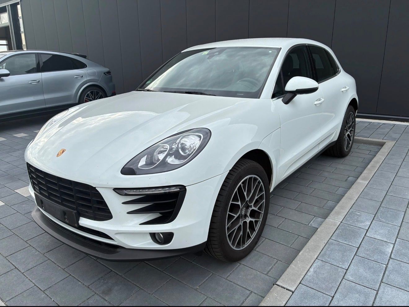 Porsche Macan S 1.Hand Alcantara LED 20Zoll Luft MwSt