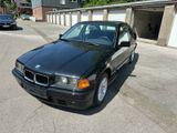 BMW 318i in perfektem Zustand - komplett rostfrei - BMW 318 aus 1994