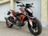 KTM Duke 125 - KTM VON 1 BIS 50 CCM