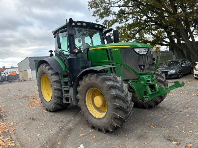 John Deere 6230 R