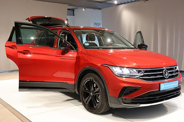 Tiguan 2.0 TSI Urban Sport 4M AHK KAMERA NAVI BT