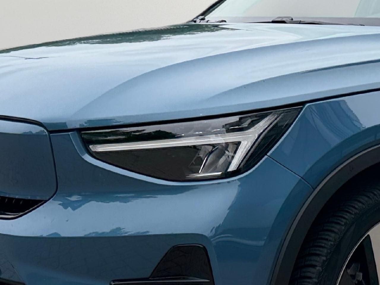 Fahrzeugabbildung Volvo XC40 Single Engine Plus RWD