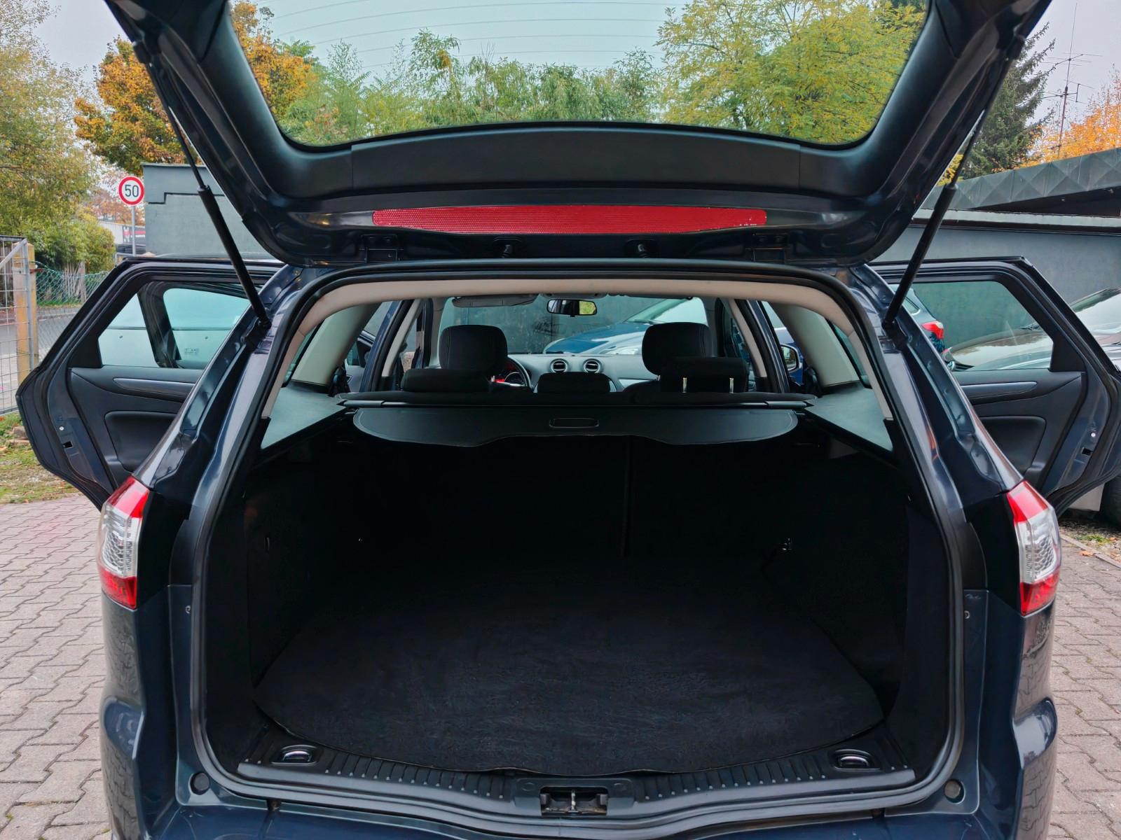 Ford Mondeo 2013 — photo 23