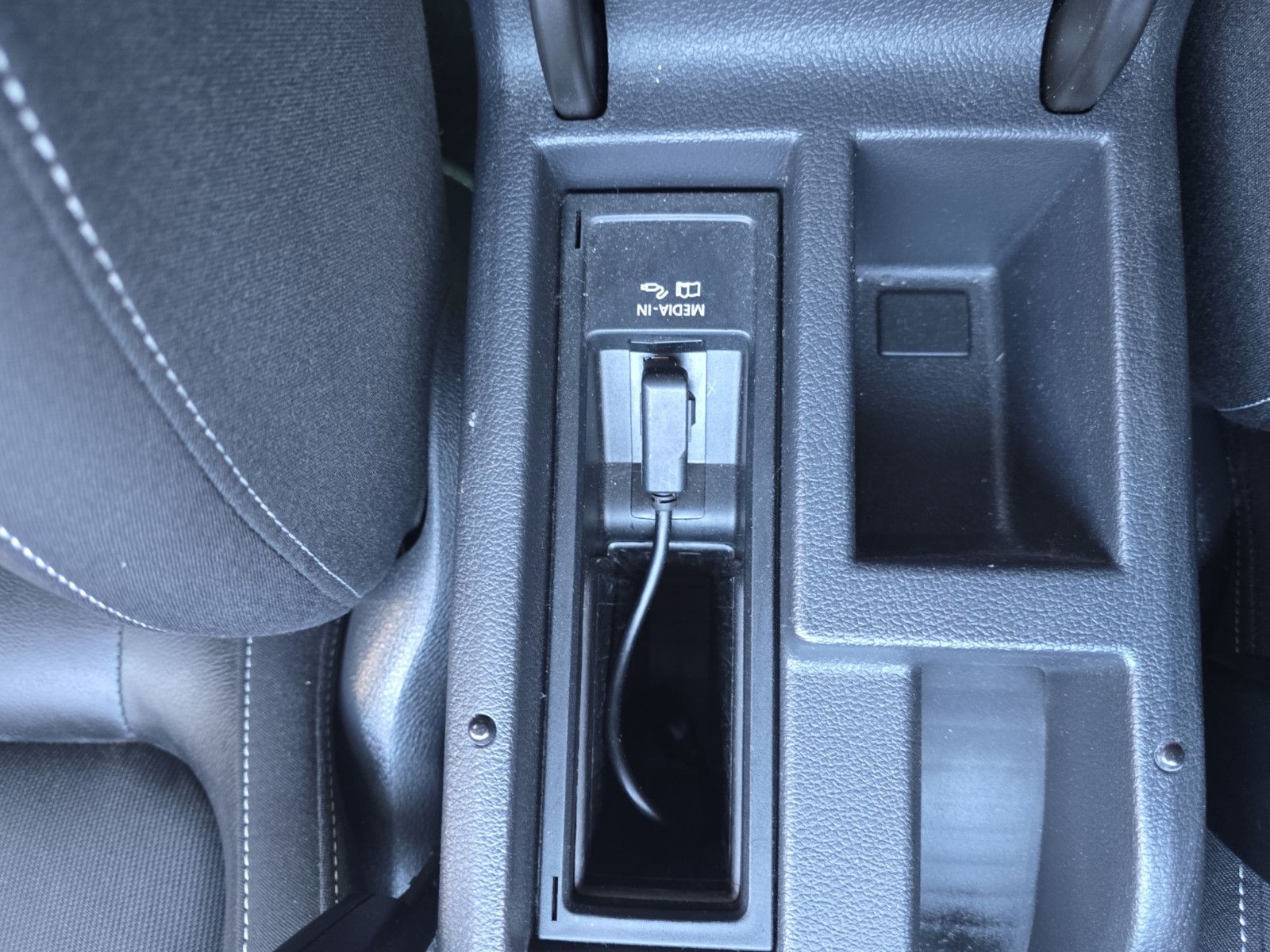 Fahrzeugabbildung Volkswagen Golf Plus VI Match DSG AUTOMATIK TEMPOMAT NAVI