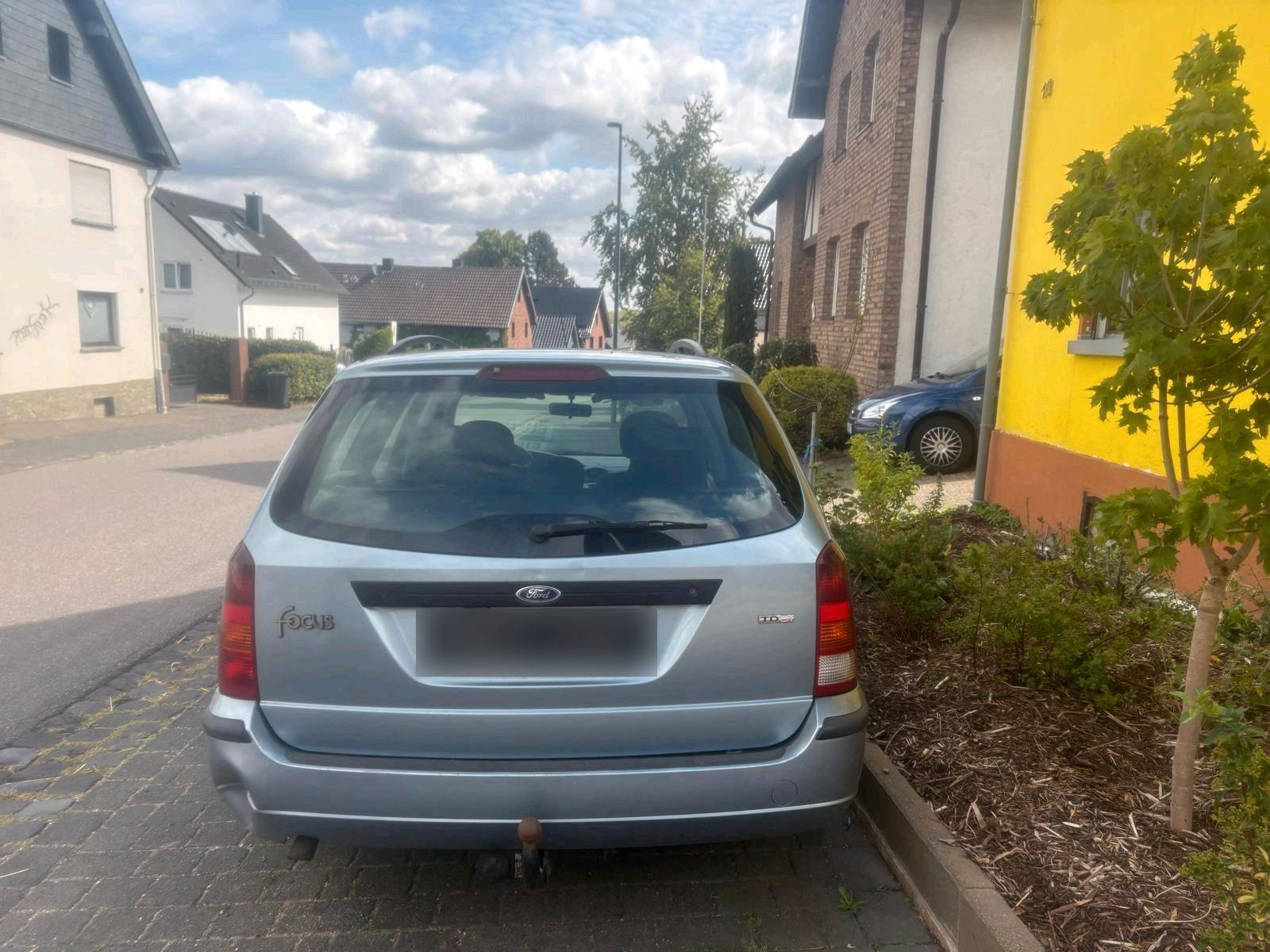 Ford Focus 2004 — engine 101 HP (74kW)
