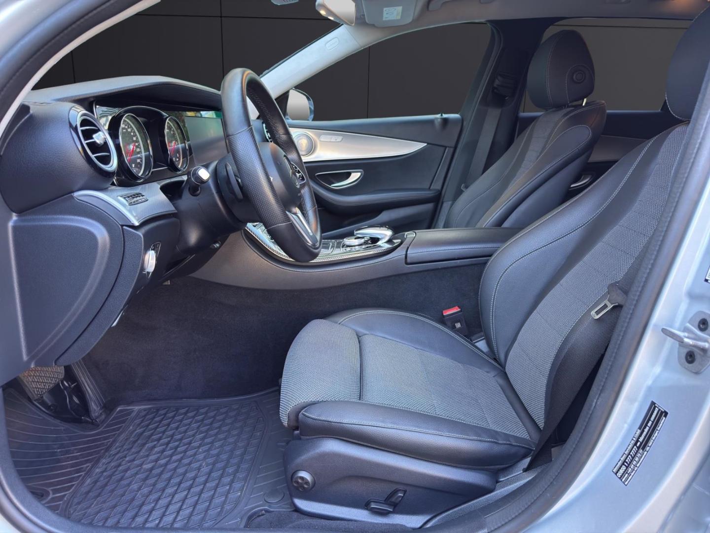 Mercedes-Benz E 220 d T Avantgarde MBUX COMAND Kamera LED Appl