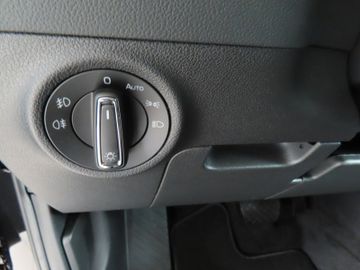 Fotografie 12 des Skoda Karoq Selection 1.5 TSi DSG 5J.-Garantie Navi AH