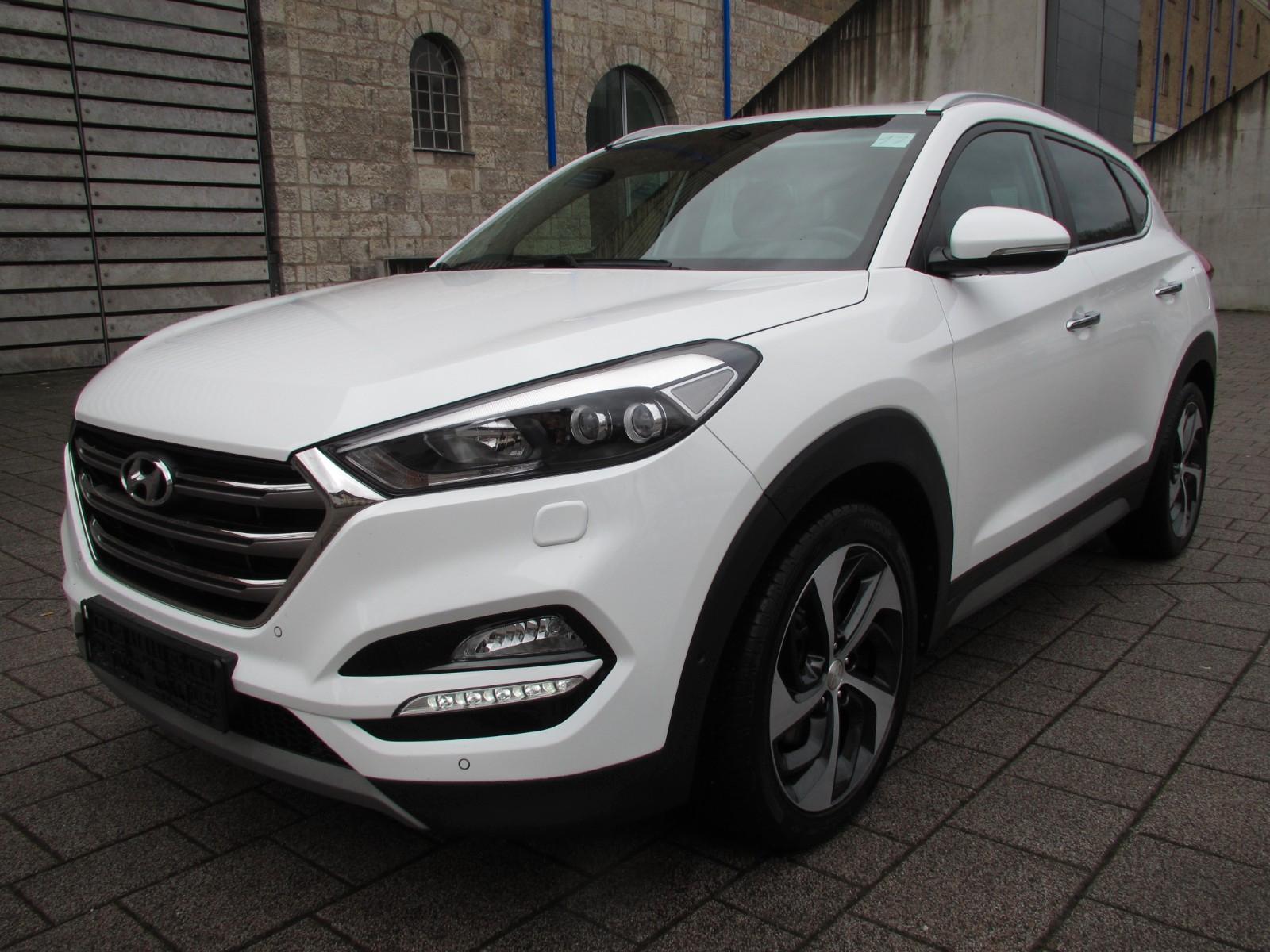 Hyundai Tucson Premium 4WD Klima LED Alu Leder Navi PDC