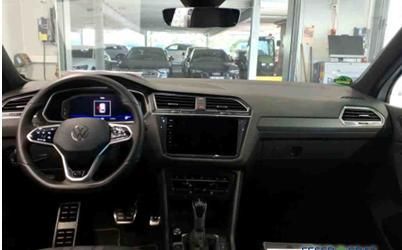 Volkswagen Tiguan R-Line 1.5 TSI DSG Navi Kamera LED SiHz foto 5