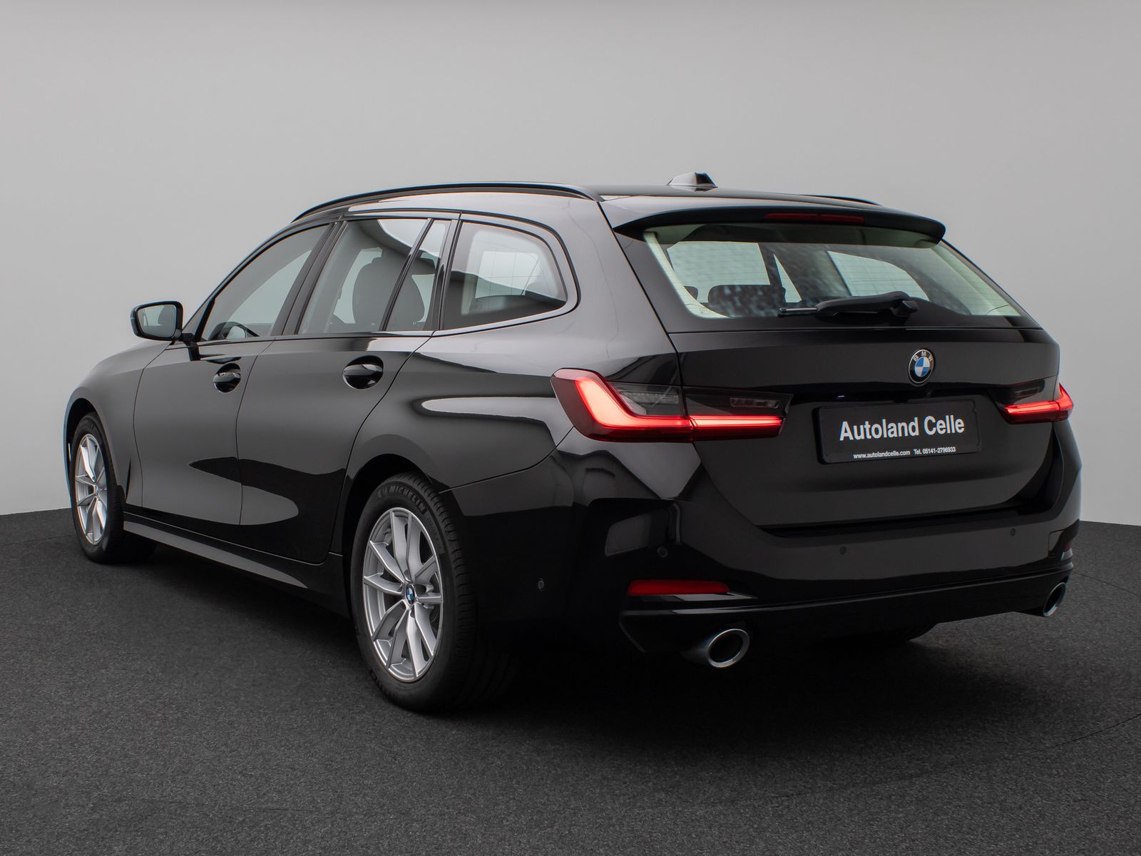 Fahrzeugabbildung BMW 320d xD Stop&Go DAB Kamera HUD Komfort Widscreen