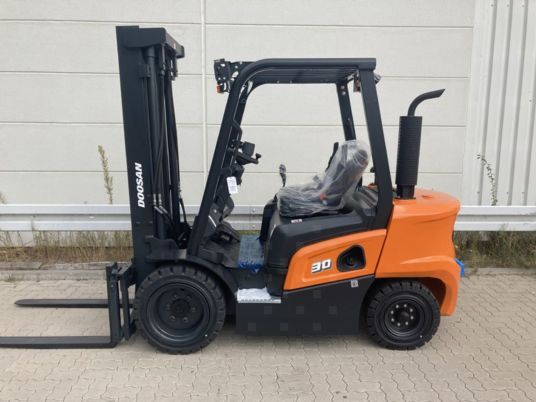 Doosan D 30 NXS