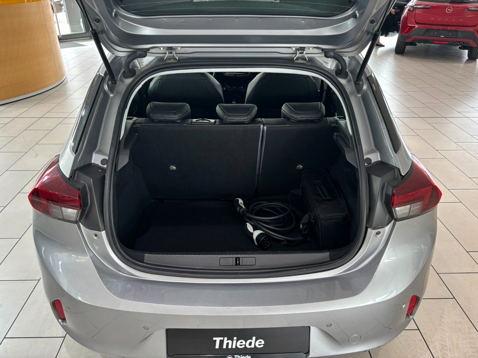 Fahrzeugabbildung Opel Corsa-e F ELEGANCE 3-PHASIG NAVI/LED/KAMERA/DAB+