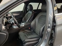 Fahrzeugabbildung Mercedes-Benz C 220d T AMG LINE LED AHK 1.HAND S-HEFT