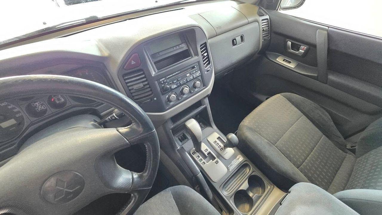 Mitsubishi Pajero 2004 — photo 6