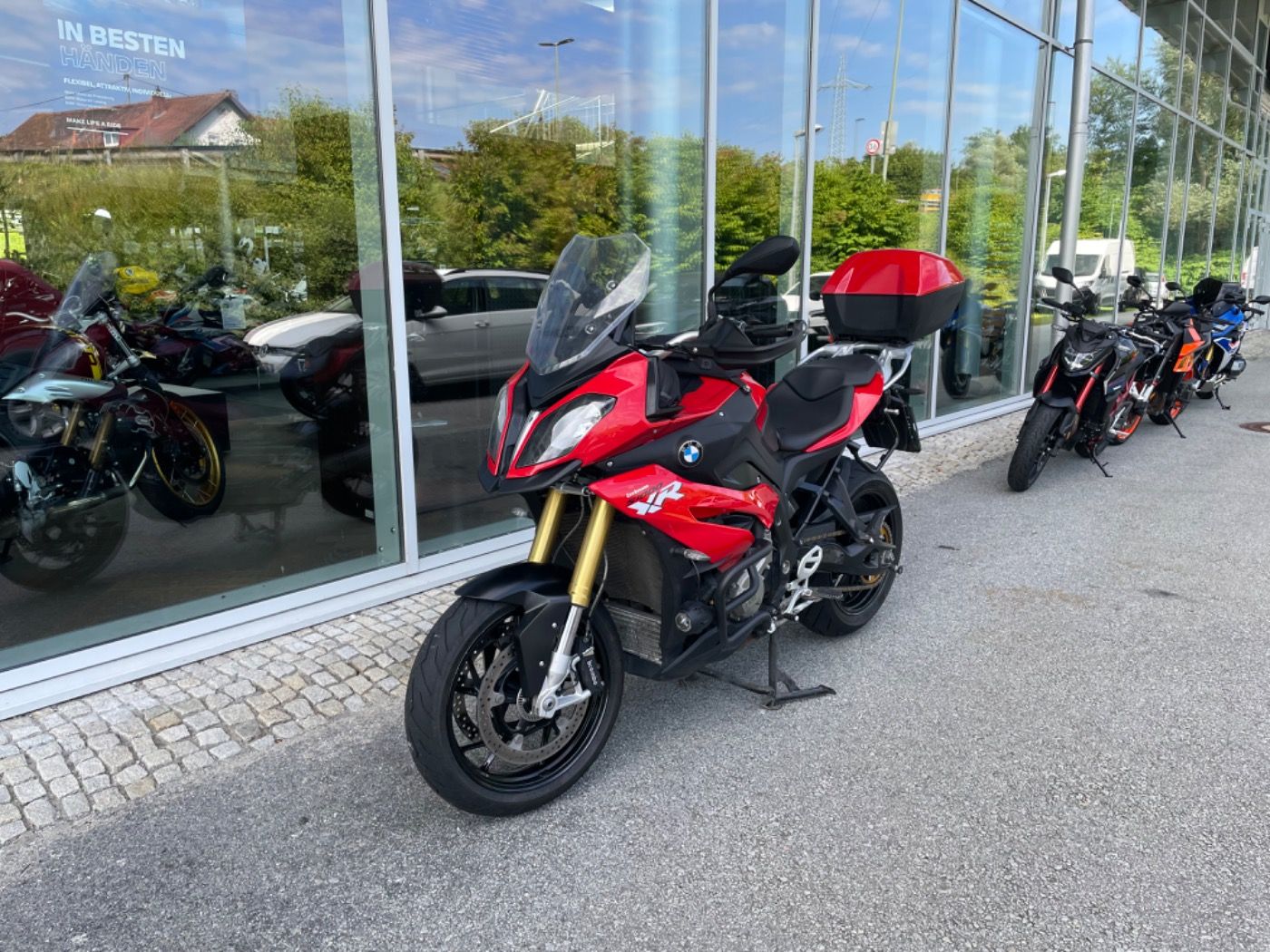 Fahrzeugabbildung BMW S 1000 XR mit Tieferlegung aus 1. Hand