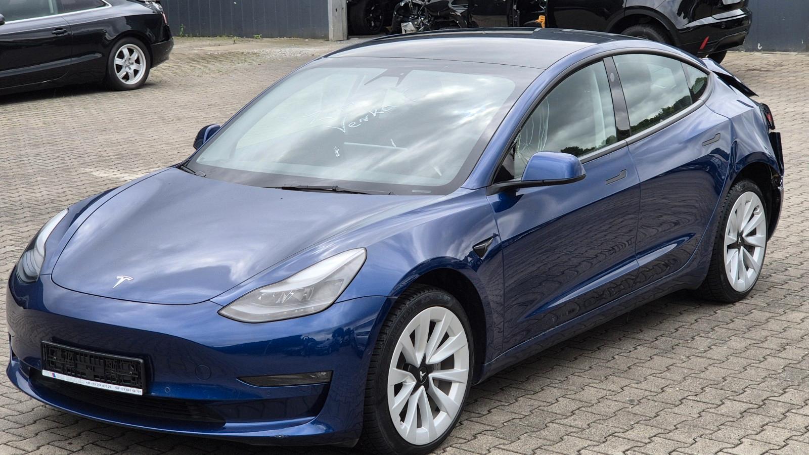 Tesla Model 3 Performance Dual 4x4*LED*Panorama*SH*LMF