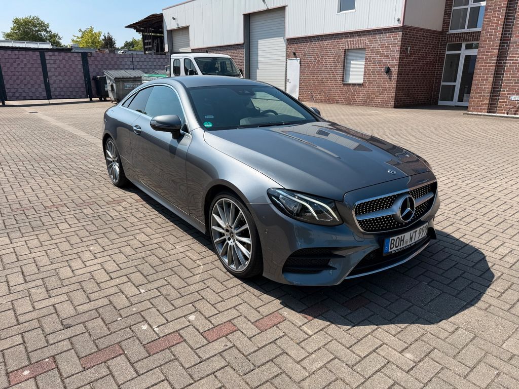 Image of Mercedes-Benz E 300