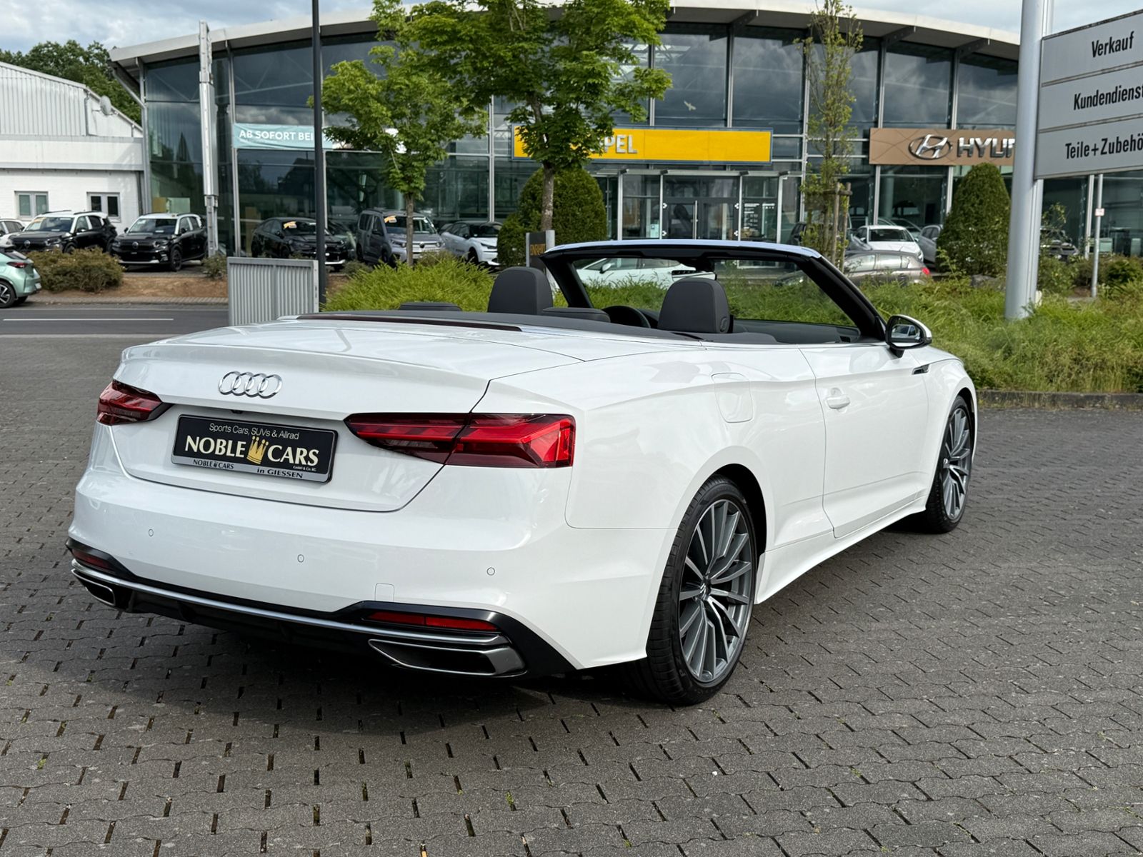 Fahrzeugabbildung Audi A5 Cabrio advanced 40 TFSI S tronic MATRIX KAM
