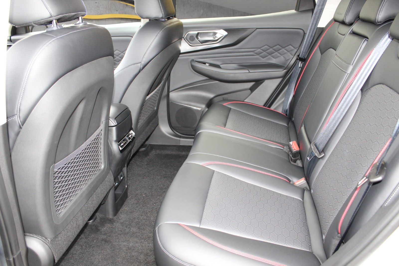 Fahrzeugabbildung BAIC X75 Luxury