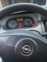 Opel Vivaro - gebrauchte Opel Vivaro aus dem Jahr 2008