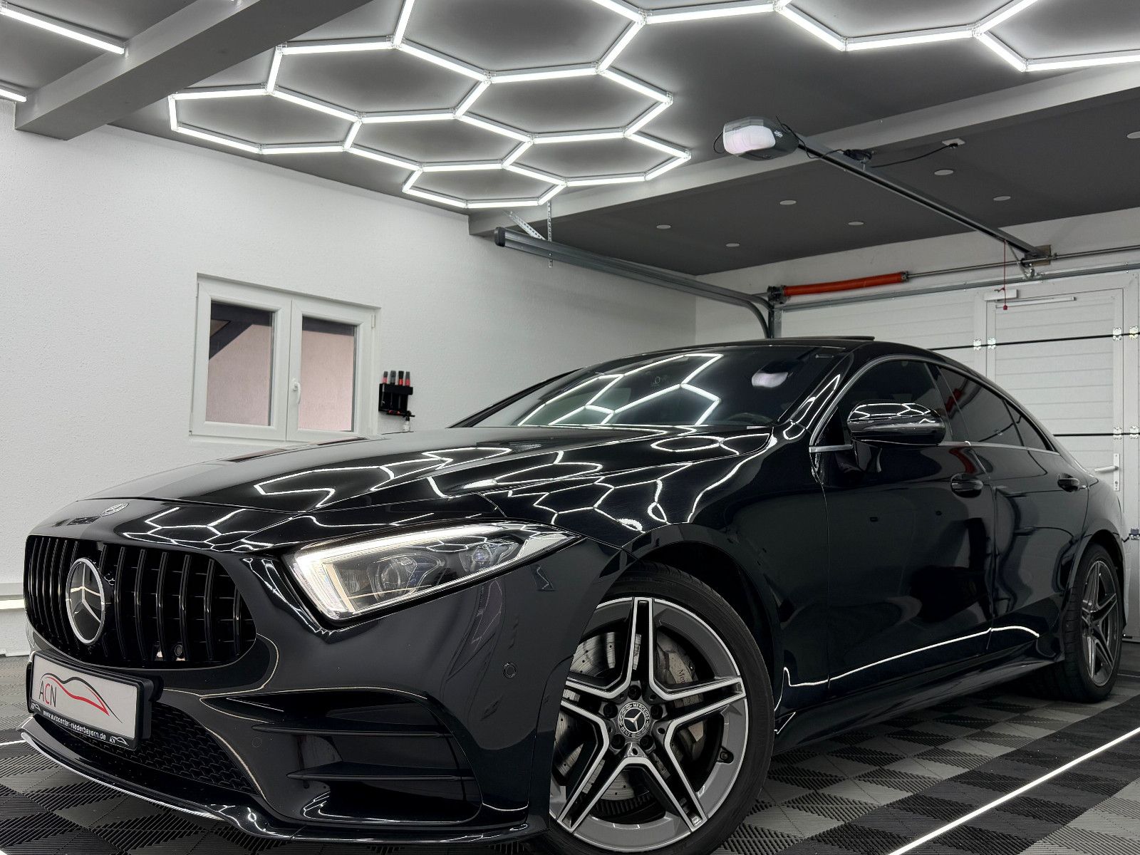Fahrzeugabbildung Mercedes-Benz CLS 350 d 4Matic AMG-LINE/HuD/eGSD/DISTRONIC+