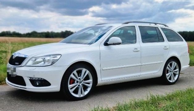 Skoda Octavia Unfallfahrzeug