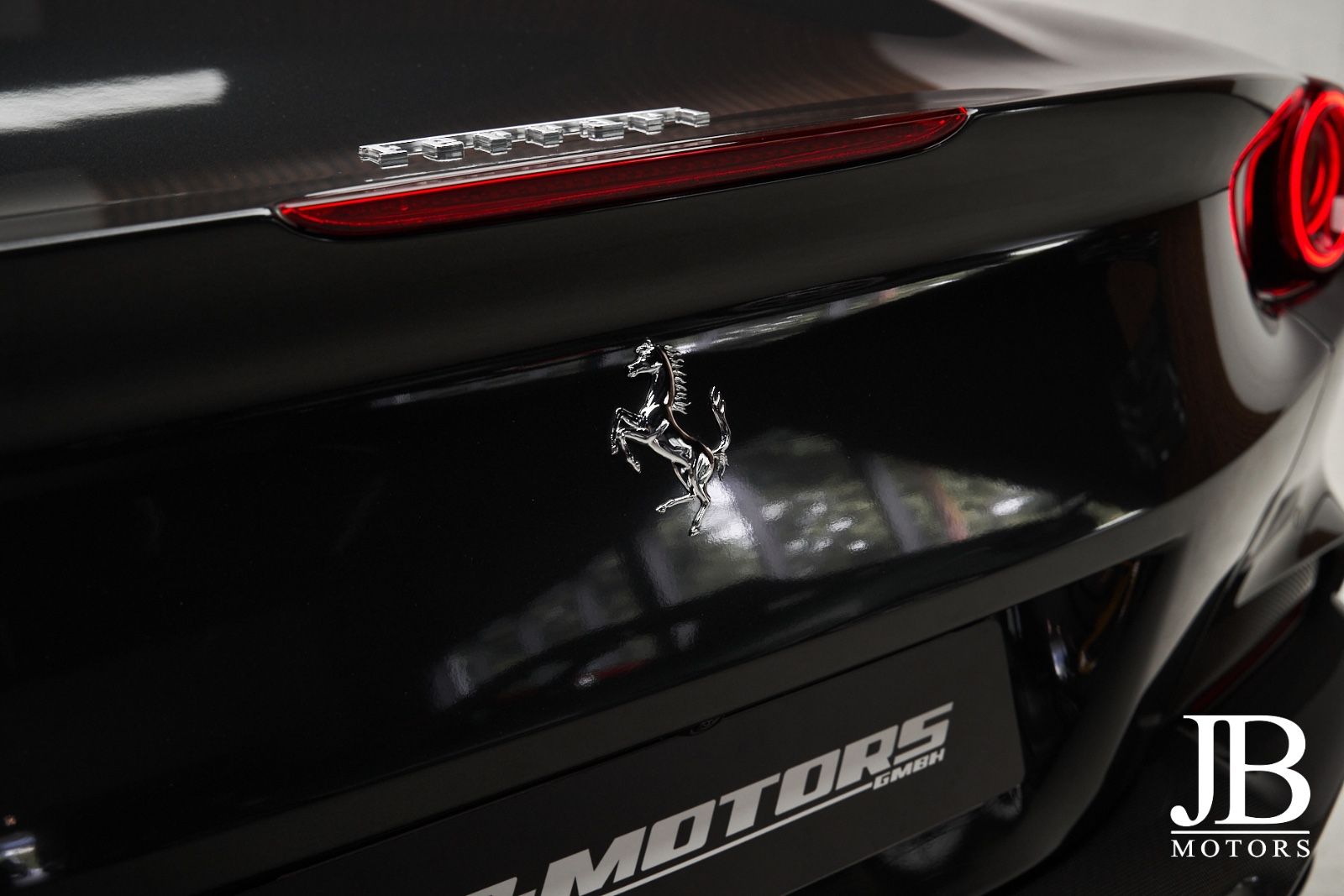 Fahrzeugabbildung Ferrari Portofino M Carbon LED JBL Surround Magneride
