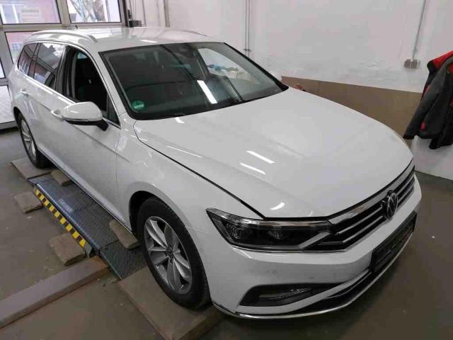 Volkswagen Passat Variant 2.0 TDI Elegance DSG *ACC*R-CAM*