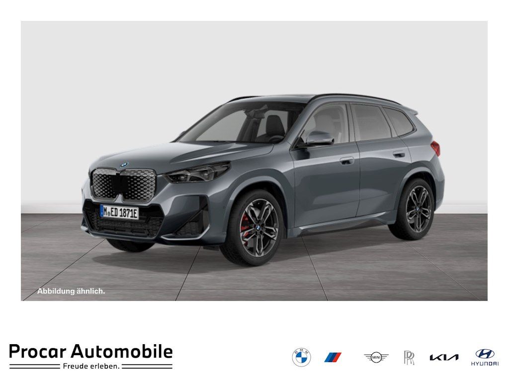 BMW iX1