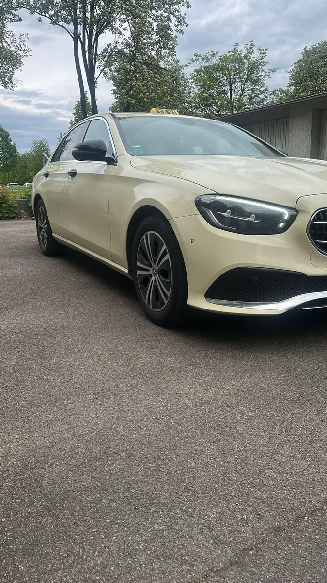 MERCEDES-BENZ Mercedes  E 220 d Taxi