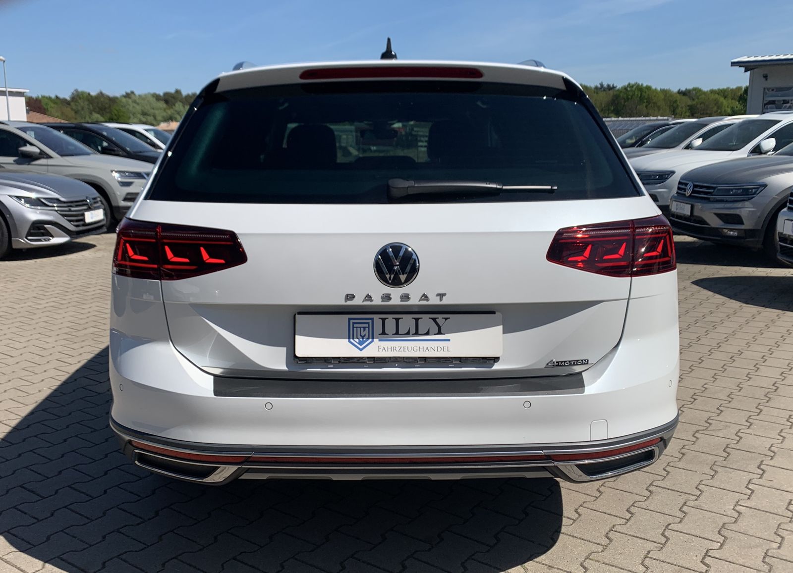Fahrzeugabbildung Volkswagen Passat Alltrack 2.0 TDI*4Motion*Leder*AHK*Pano*