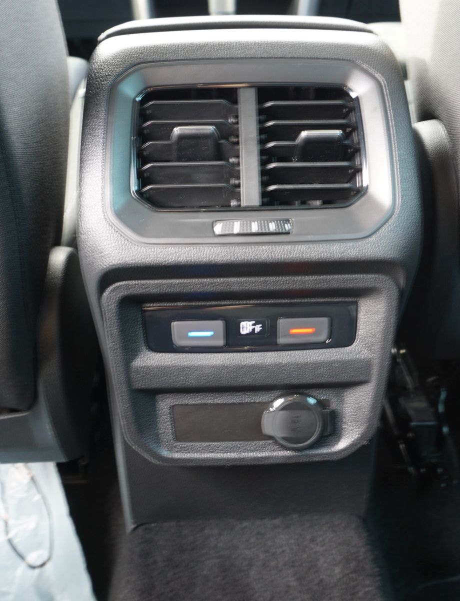 Fahrzeugabbildung Volkswagen Tiguan Elegance 4M, Kamera, Navi, AHK, IQ.Light