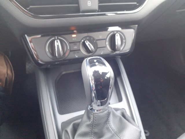 Fahrzeugabbildung SKODA Kamiq 1.0 TSI Essence DSG KLIMA SHZ AHK