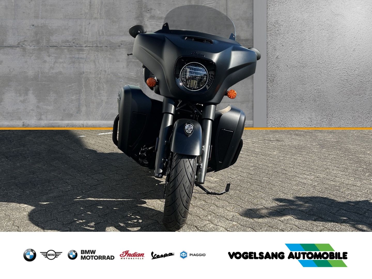 Fahrzeugabbildung Indian Roadmaster Dark Horse, Koffer, TopCase, Navigati