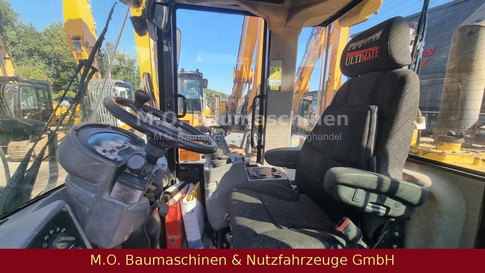 Fahrzeugabbildung CAT 930G / ZSA / SW / Kamera