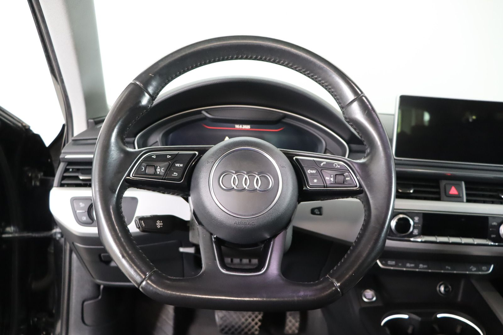 Fahrzeugabbildung Audi A4 Allroad Quattro LED * Sportsitze * Navi * Sit