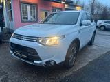 Mitsubishi Outlander  4WD /ACC/Spurhalteassistent/AHK/ - gebrauchte Mitsubishi Outlander aus dem Jahr 2015