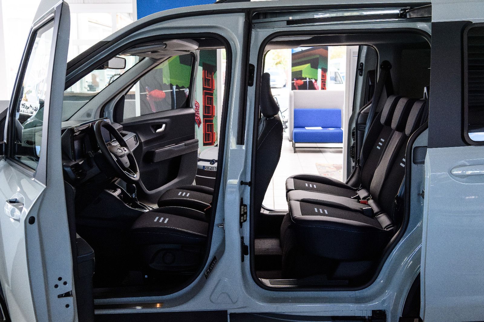 Fahrzeugabbildung Ford Tourneo Courier Active +Navi +ACC +Winter