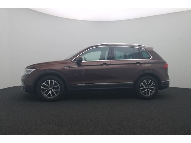 Fahrzeugabbildung Volkswagen Tiguan 1.5 DSG Life ACC LED Apple CarPlay