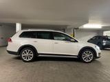 Volkswagen Golf VII Alltrack GTD 4Motion DSG AHK LEDER 