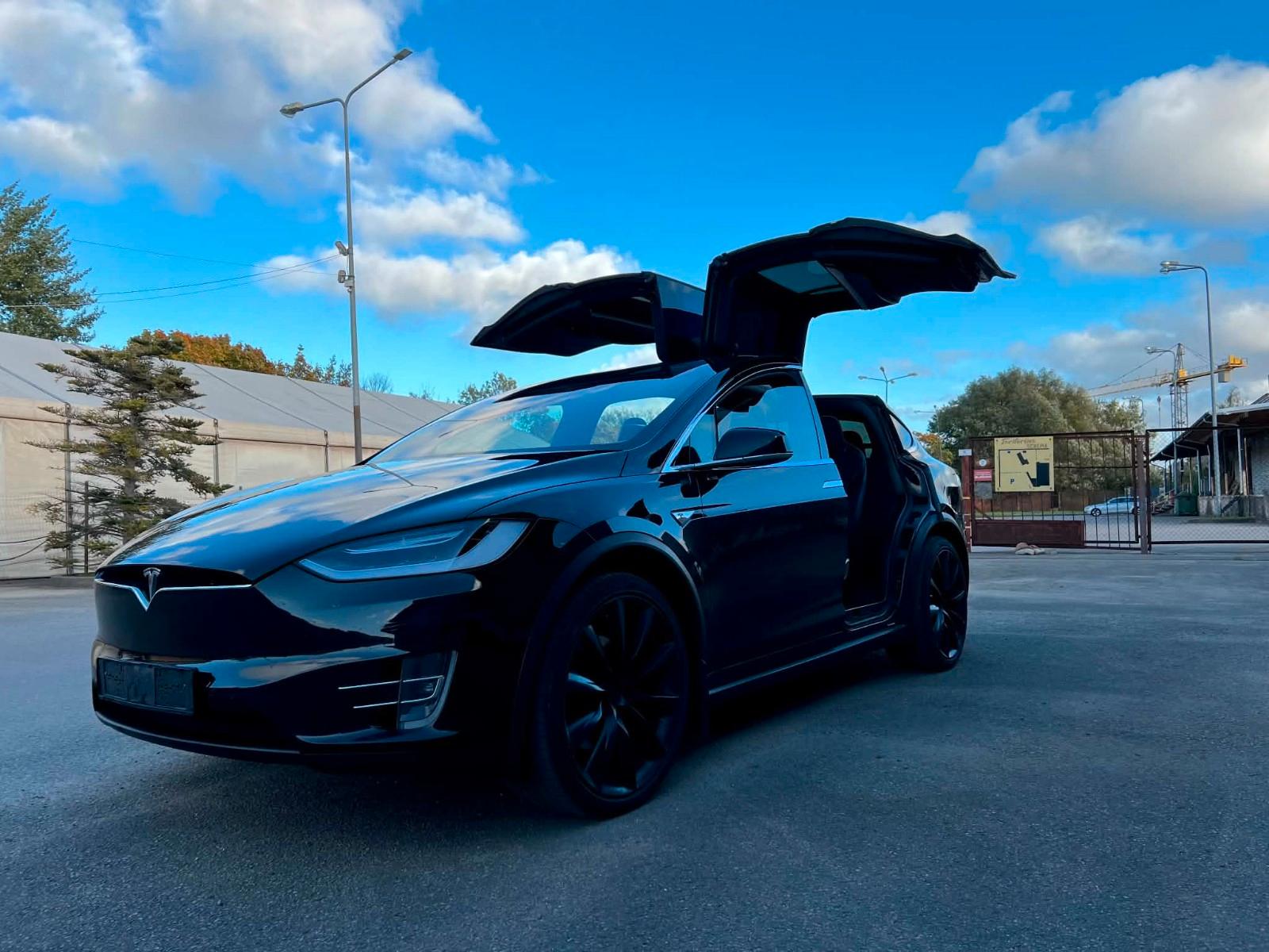 Tesla Model X