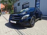 Mercedes-Benz GLA 200 URBAN NAVI LED BT RFK 1 HAND - Mercedes-Benz GLA 200: Schwarz