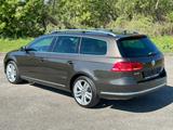 Volkswagen Passat 2.0TDI DSG Highline Vollausst. TÜV 11/27 - Volkswagen Passat aus 2012 mit Diesel-Antrieb