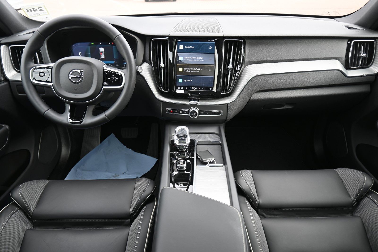 Fahrzeugabbildung Volvo XC60 B4 D Plus Dark*STDHZG*PANO*360°*ACC