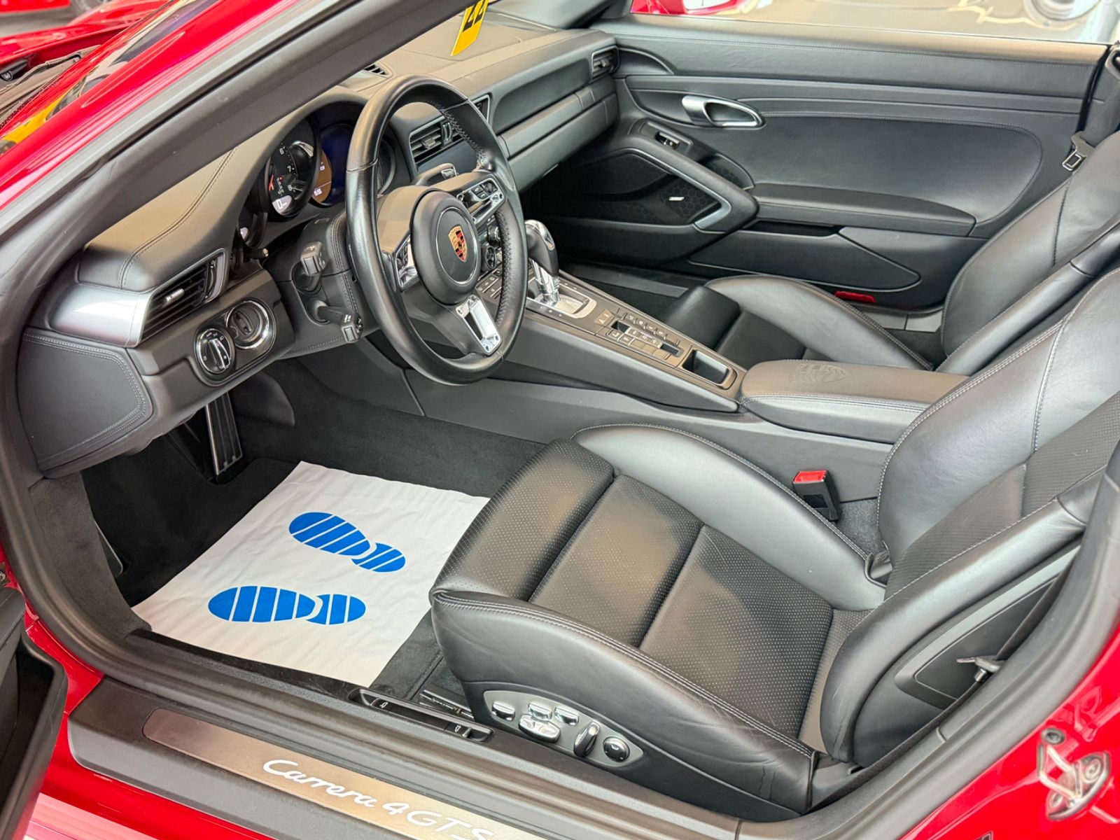 991.2 Carrera 4 GTS Cabrio Sport Chrono Lift