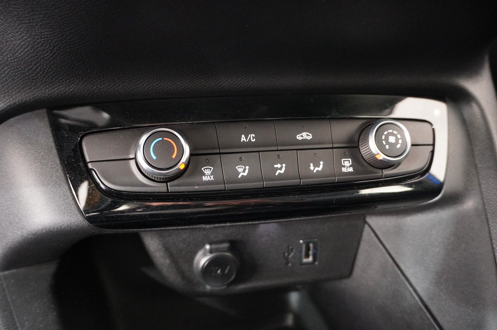 Fahrzeugabbildung Opel Corsa F 1.2 EDITION NAVI/KAMERA/TEMP./PDC/DAB+