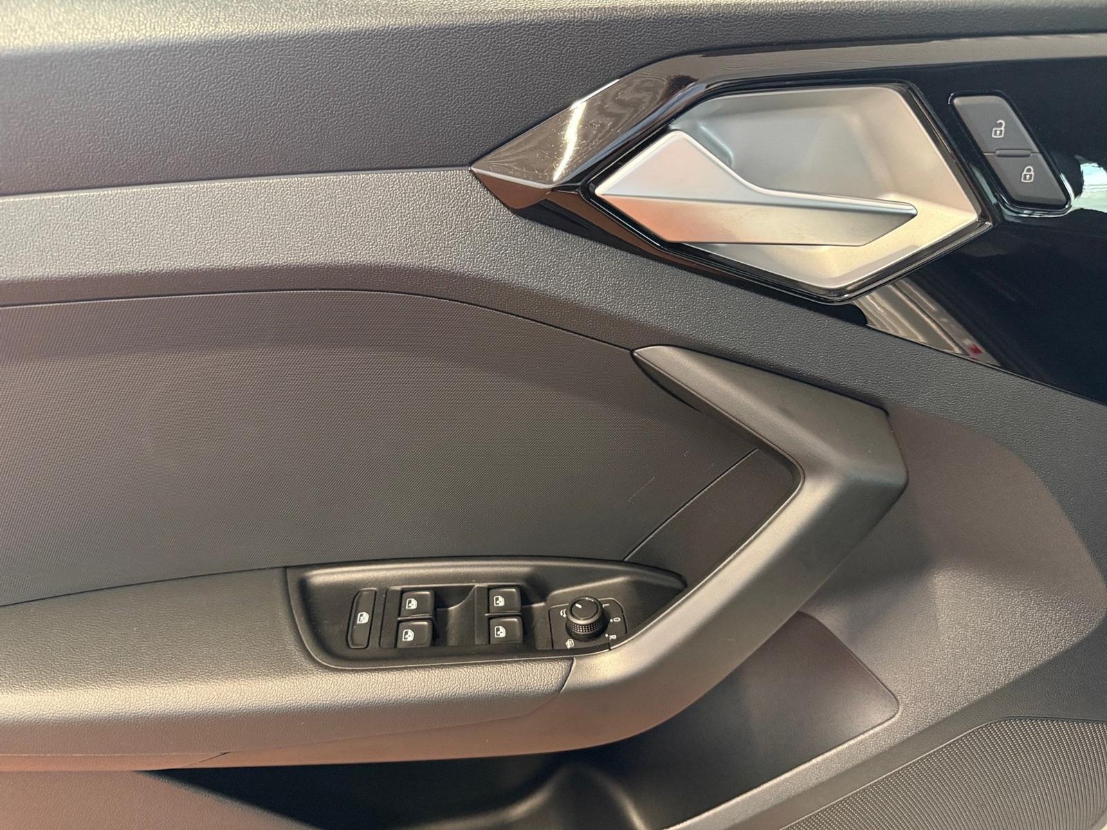 Audi A1 Sportback 25 TFSI S line S-tronic LED Navi AC, миниатюра 12