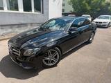Mercedes-Benz E 220 E Limousine E 220 d - Mercedes-Benz E 220: Taxi
