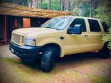 Ford Excursion V8 Benziner - Ford aus 2001
