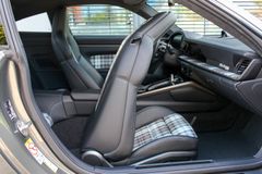 PORSCHE 911 Turbo 50 Jahre / HERITAGE PAKET / BURMESTER